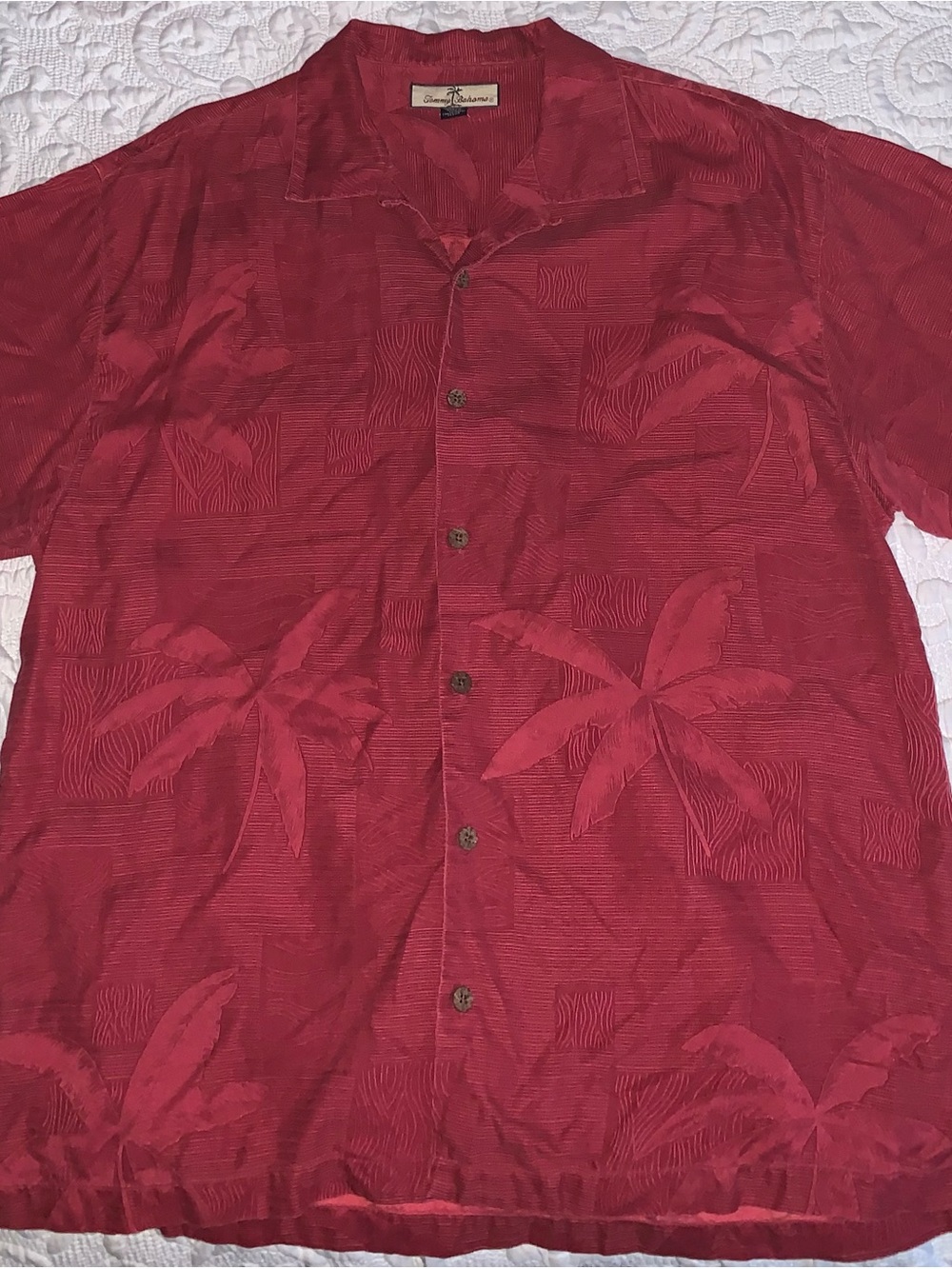 100% silk Tommy Bahama Men's Deep Wine Short Sleeve Camp Shirt men’s large